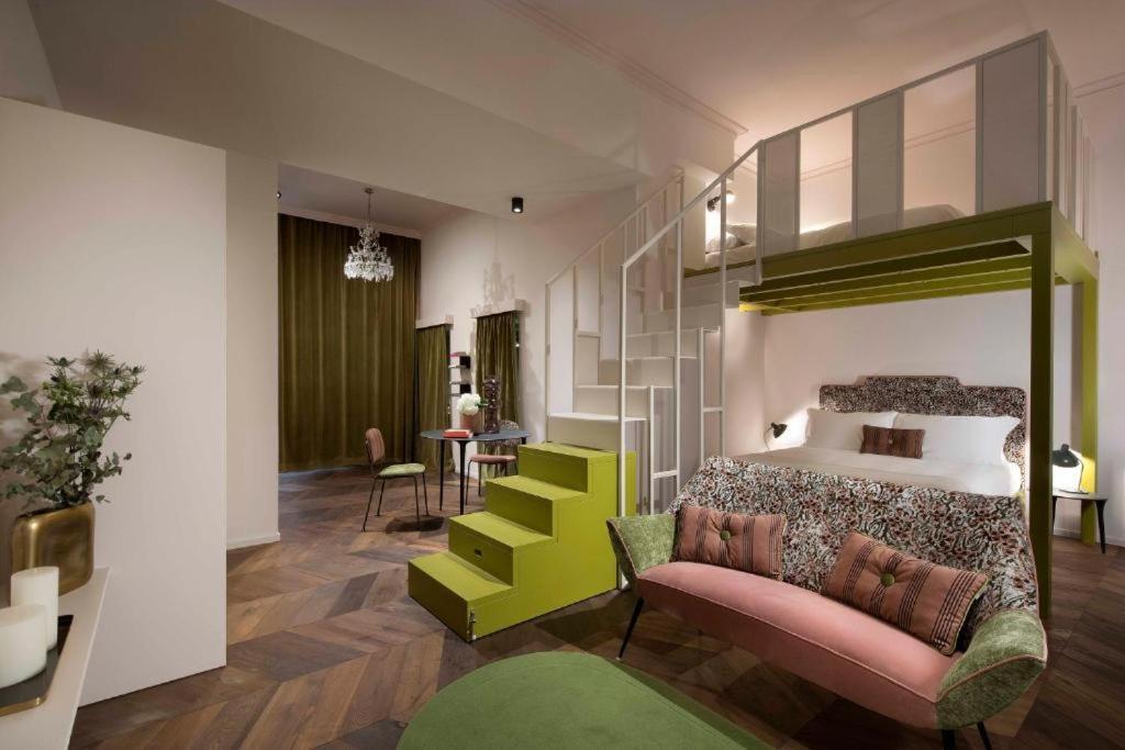 Deluxe Apartment